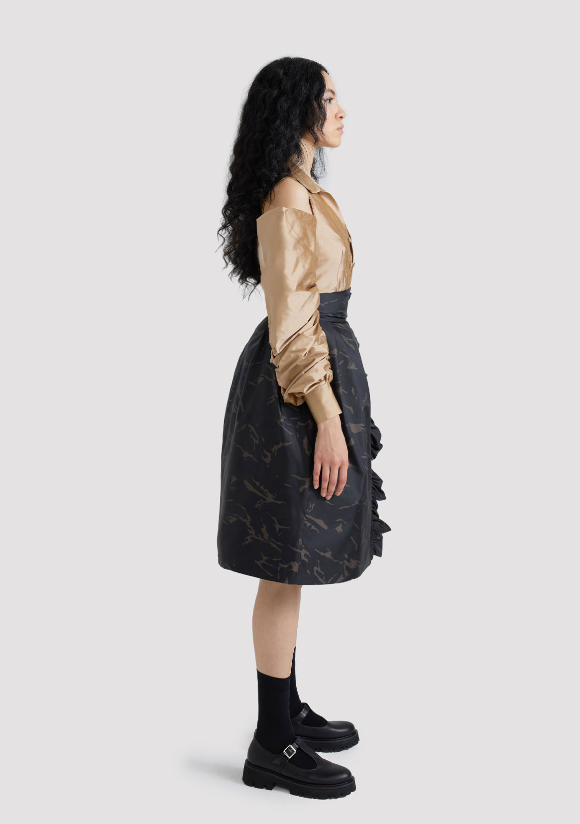 Puffy Skirt with Hard Tulle Inside and Flare Detail