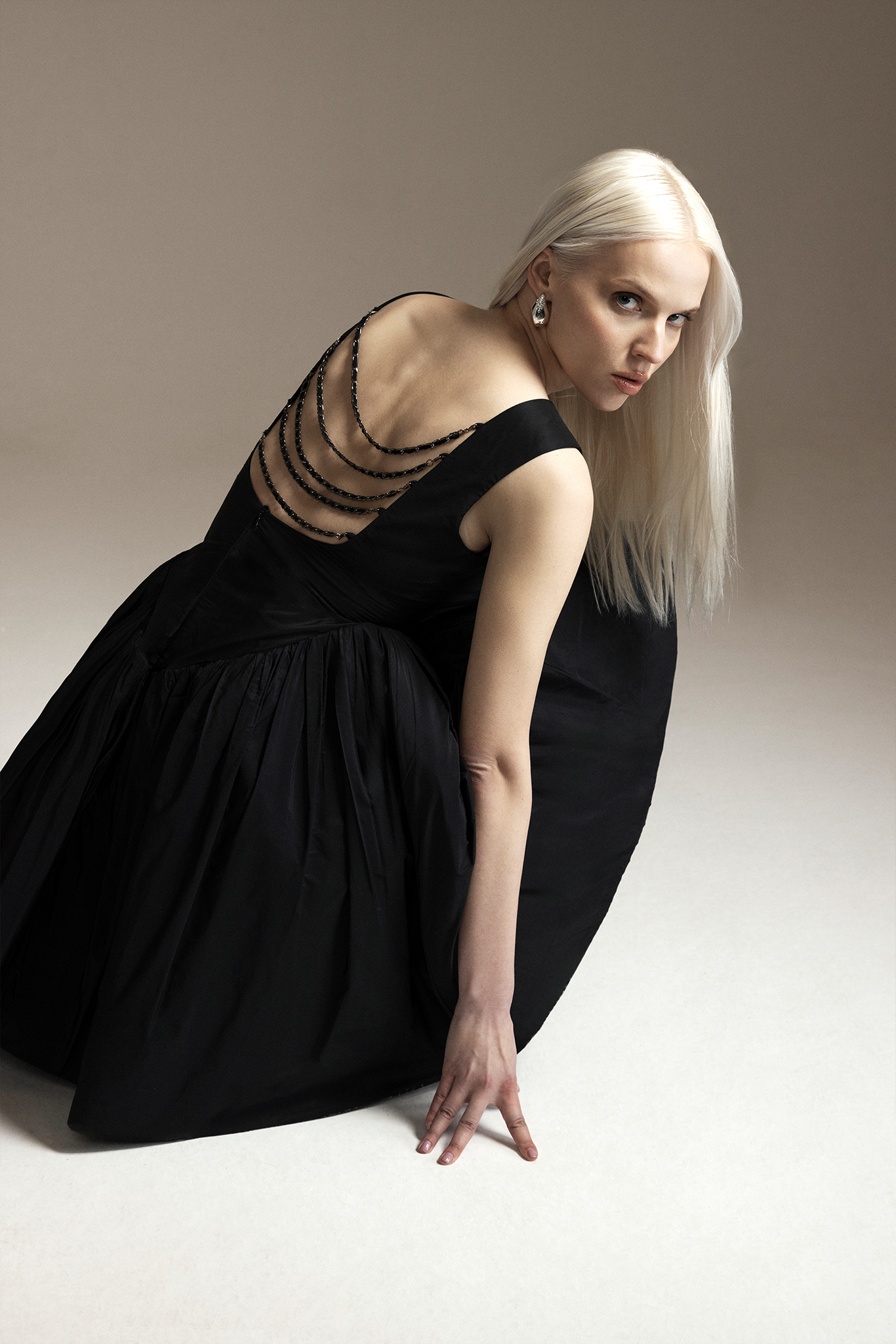 Dress with chain